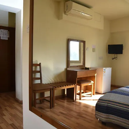 מלון Elysso לרנקה