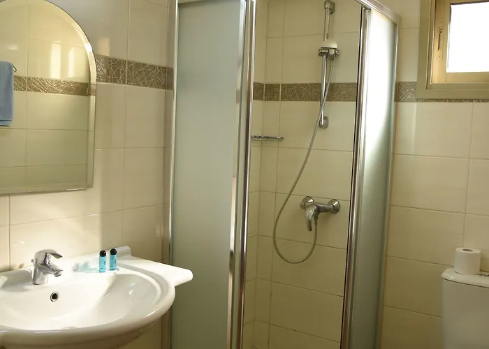 إيليسو 2* لارنكا