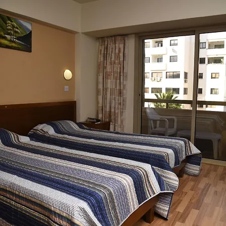 엘리소 2* 라르나카