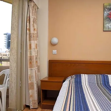 Elysso 2* Larnaca